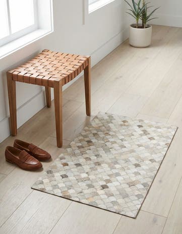 2' 1 x 3' Cowhide Rug