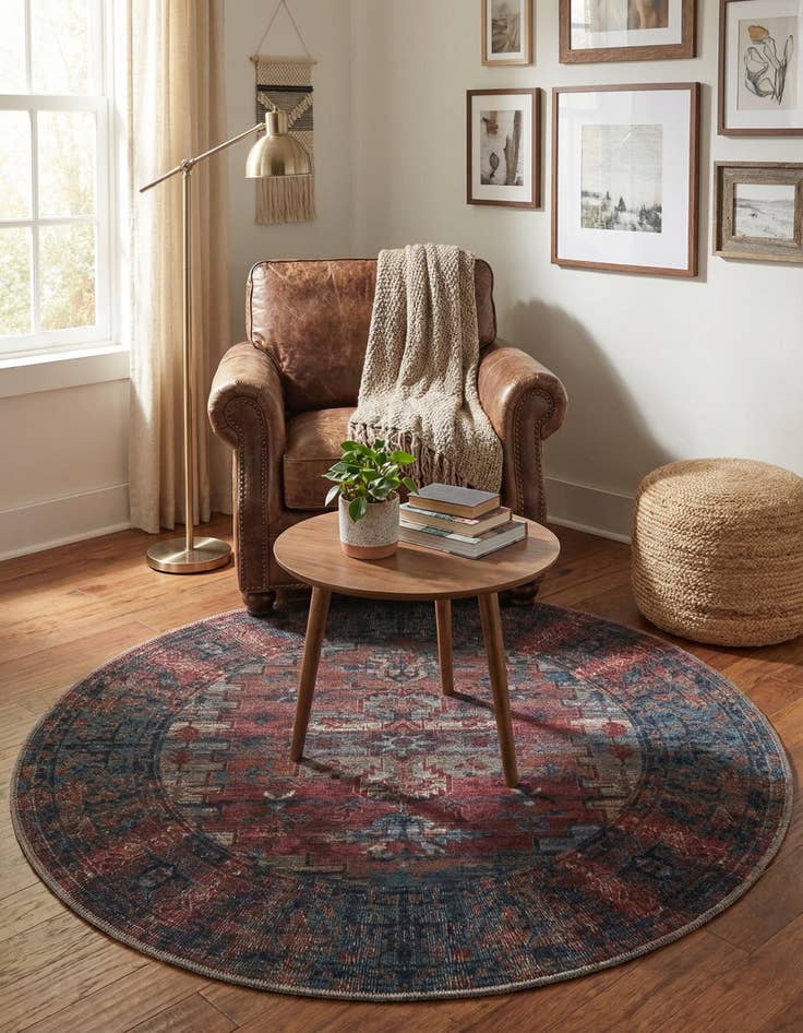 Detail image of 4' x 4' Yara Round Rug