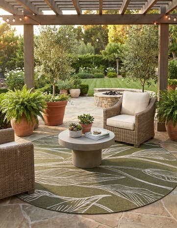 10' x 10' Easy-Clean Botanical Indoor / Outdoor Round Rug
