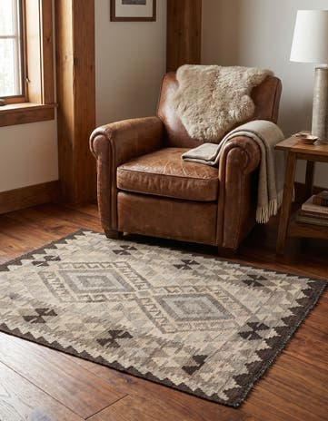 3' 4 x 4' 1 Hand Woven Kilim Maymana Wool Rug