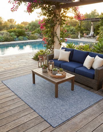 6' x 9' Easy-Clean Checkered Indoor / Outdoor Rug
