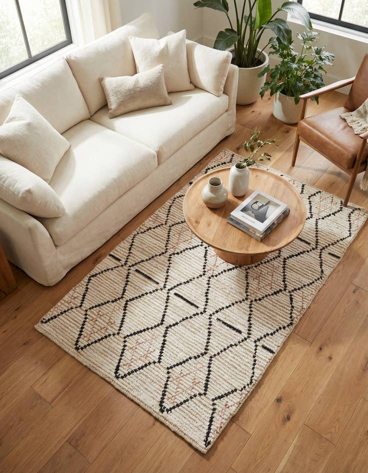 Detail image of 3' 2 x 5' 4 Hand Knotted Moroccan Wool Rug