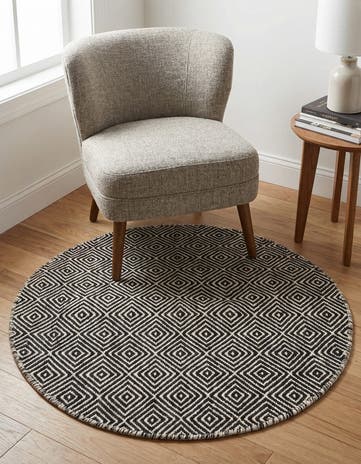 Black Hand Woven Geo Trellis Flatweave Round Rug