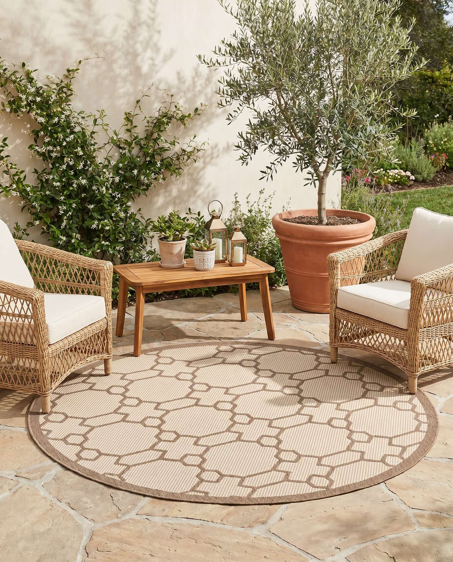 6' x 6' Easy-Clean Trellis Indoor / Outdoor Round Rug