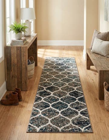 2' x 7' Lattice Frieze Runner Rug
