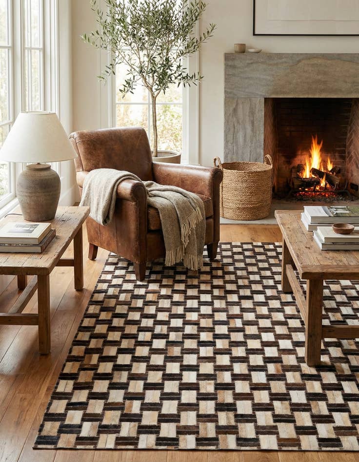 Detail image of 4' x 5' 11 Cowhide - Patchwork Rug