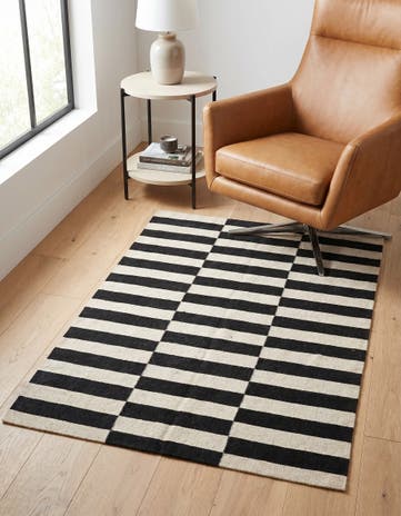 3' 4 x 4' 10 Hand Woven Kilim Modern Wool Rug