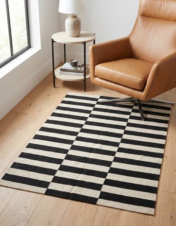 3' 4 x 4' 10 Hand Woven Kilim Modern Wool Rug