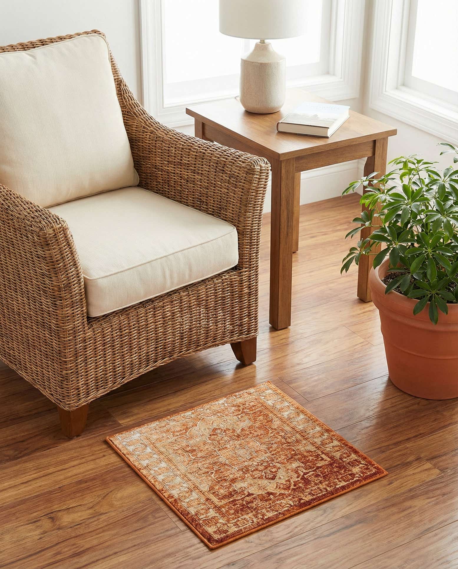 1' 4 x 1' 4 Isabella Sample Rug