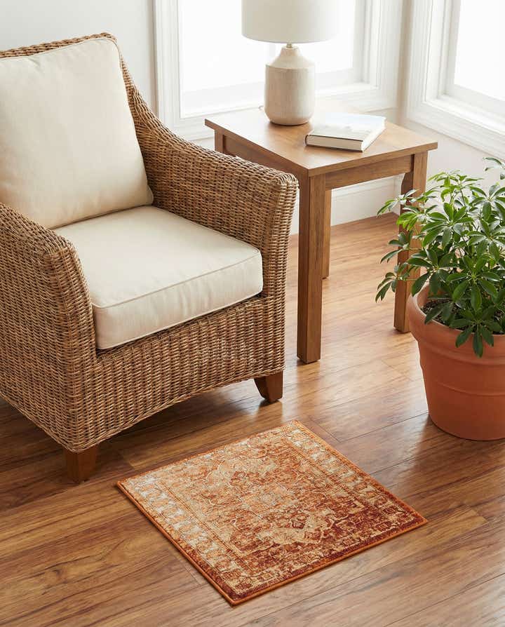 1' 4 x 1' 4 Isabella Sample Rug