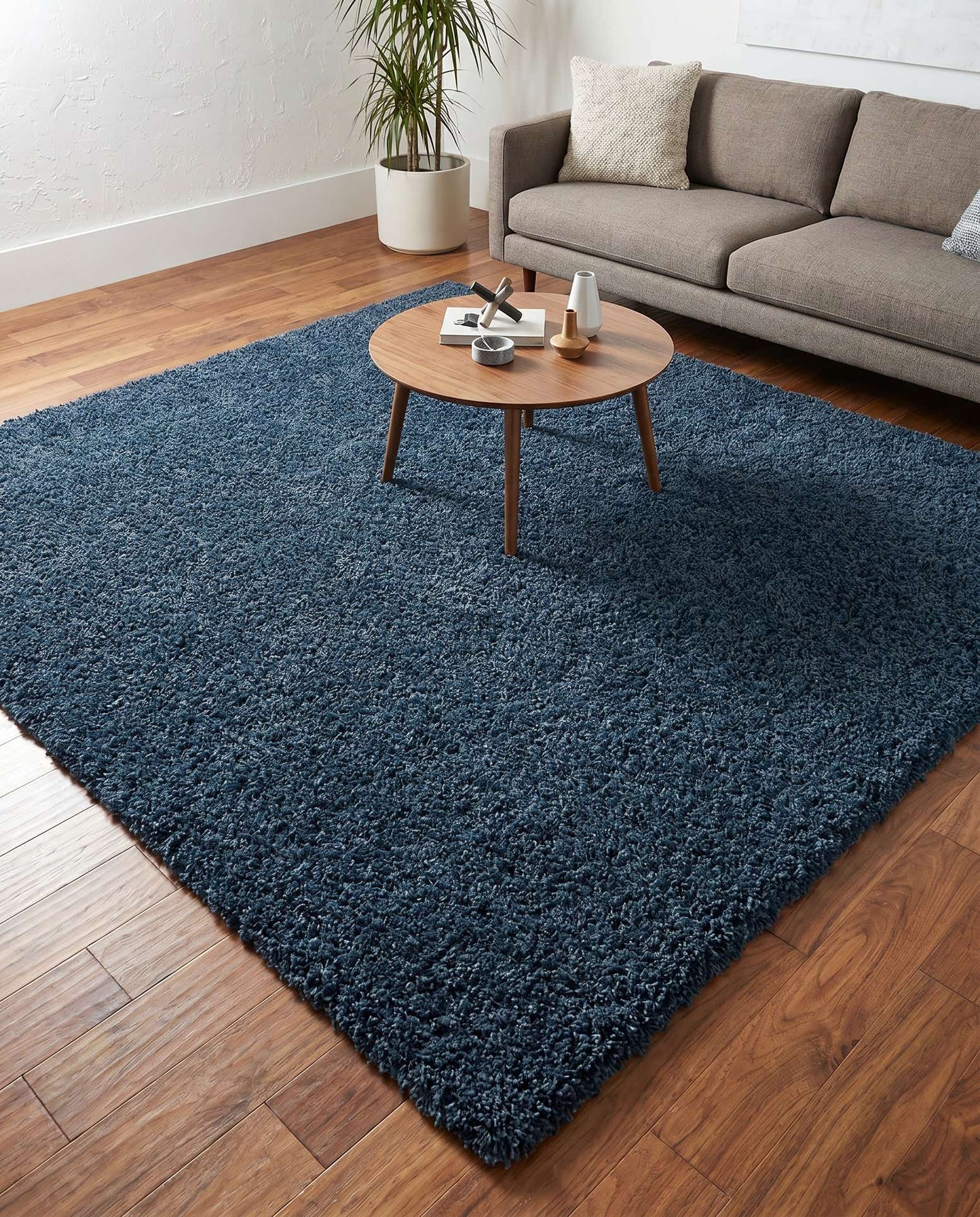 7' 10 x 7' 10 Zermatt Shag Square Rug