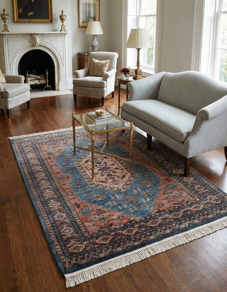 Detail image of 4' 2 x 5' 8 Hand Knotted Lahour Oriental Wool Rug