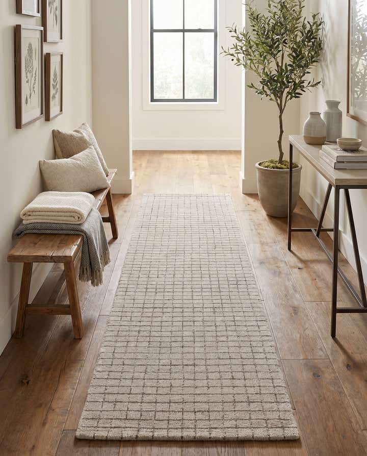 2' 7 x 10' Heritage Line Wool Runner Rug