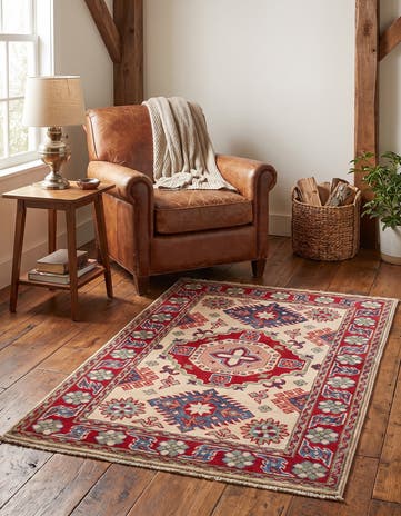 2' 7 x 4' 2 Hand Knotted Kazak Rug