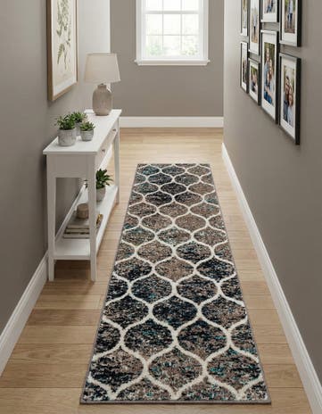 2' x 6' Lattice Frieze Runner Rug