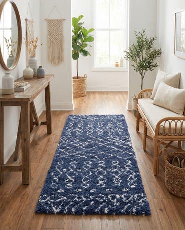  2' 7 x 6' Moroccan Shag Runner Rug