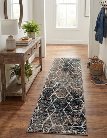 2' x 7' Lattice Frieze Runner Rug