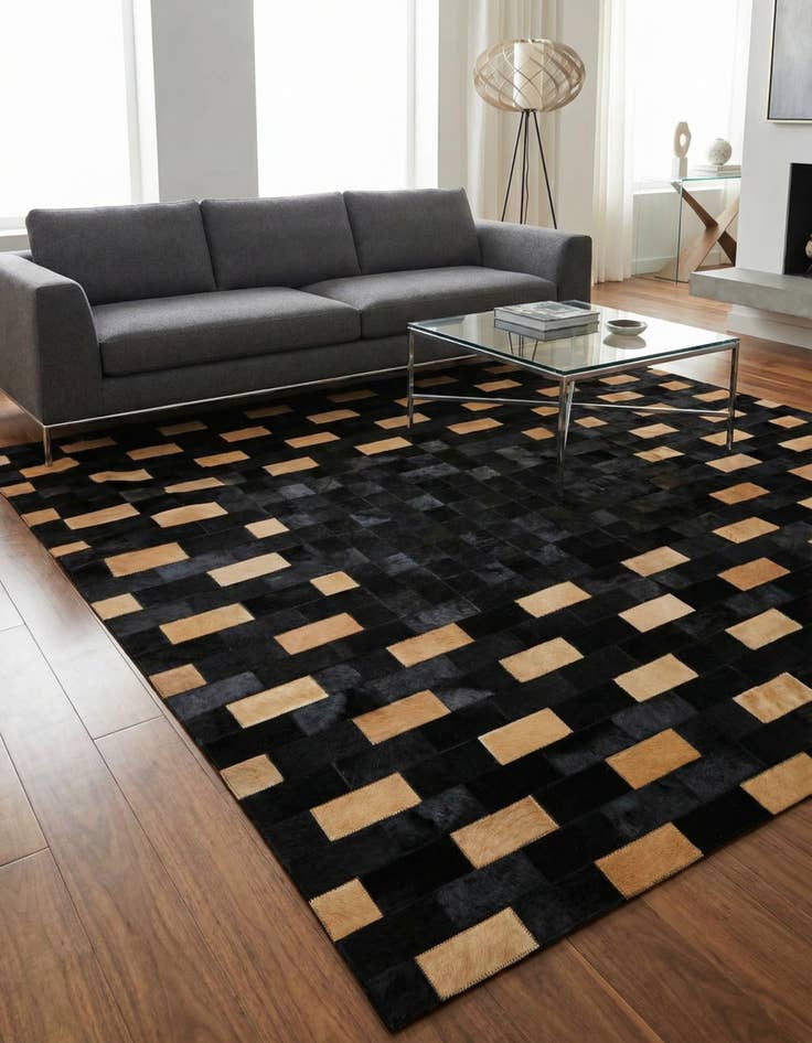 Detail image of 5' 1 x 8' Cowhide - Patchwork Rug