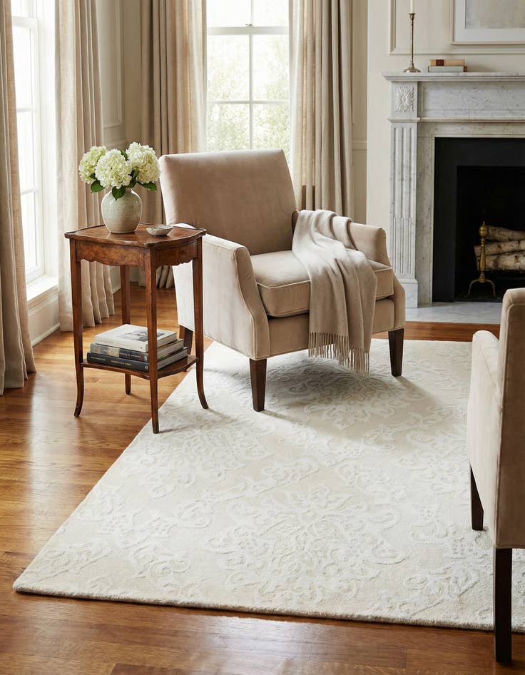 Detail image of 4' 1 x 6' 1 Darya Rug