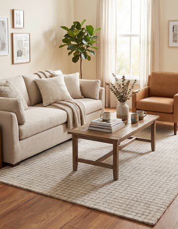 8' x 10' Heritage Line Wool Rug