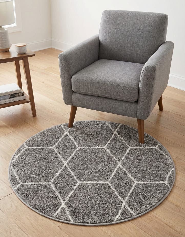 3' x 3' Lattice Frieze Round Rug