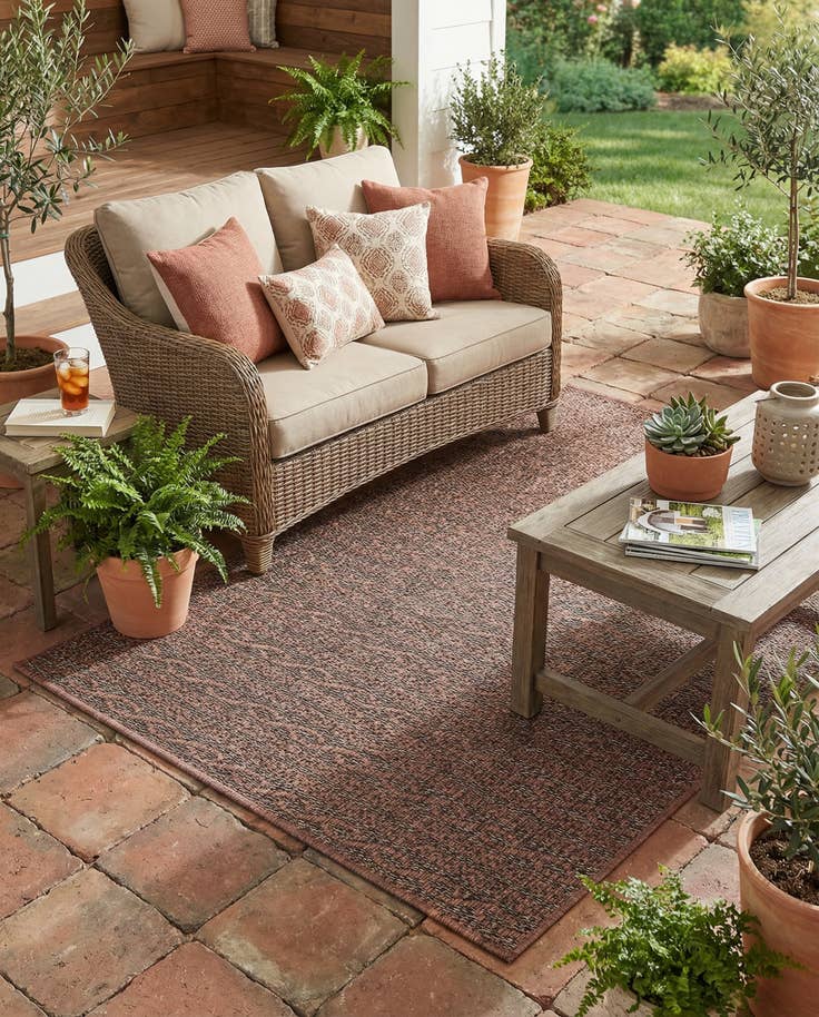 Detail image of 4' x 6' Easy-Clean Modern Indoor / Outdoor Rug