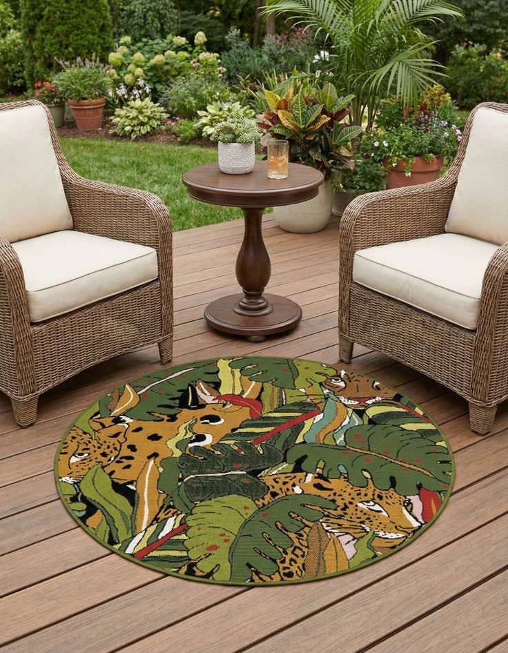 Detail image of 3' x 3'  Washable Botanical Indoor / Outdoor Round Rug