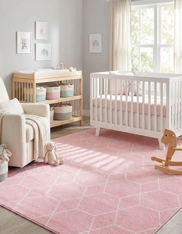 7' 10 x 10' Lattice Frieze Rug