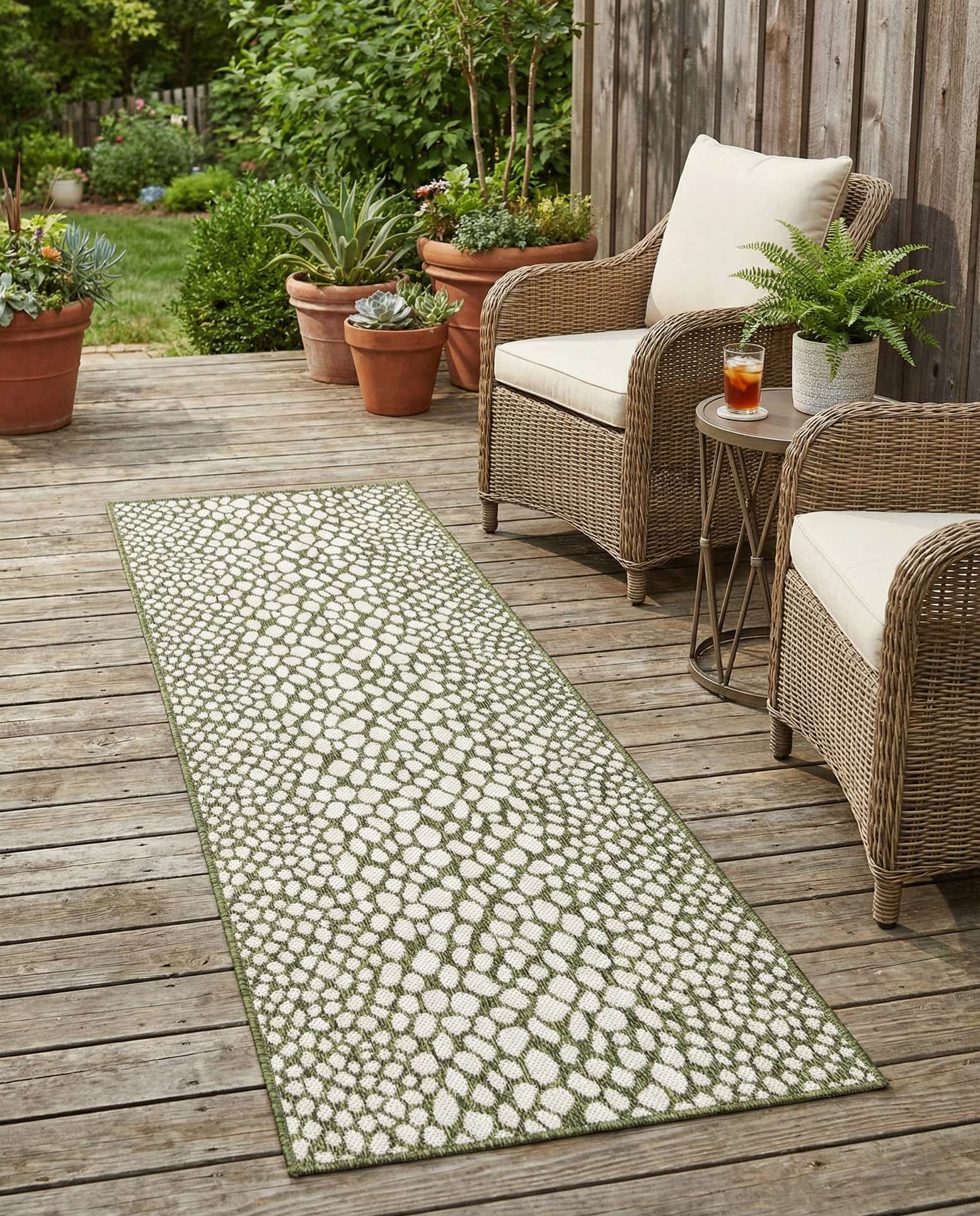 2' x 6' Easy-Clean Jill Zarin Cape Town Indoor / Outdoor Runner Rug