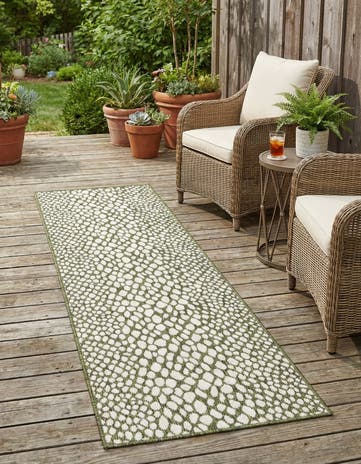 Green Easy-Clean Jill Zarin Cape Town Indoor / Outdoor Runner Rug