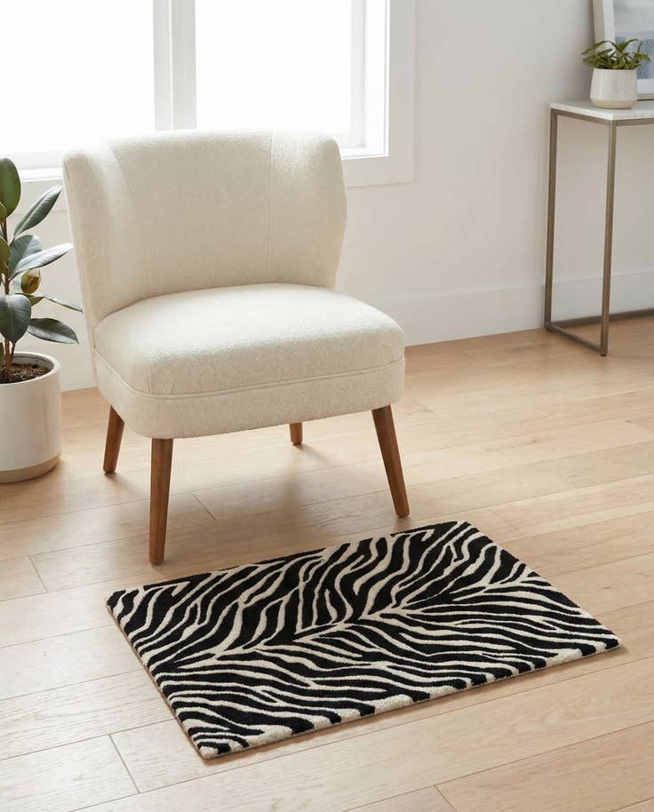 Detail image of 2' x 3' 1 Hand Tufted Safari Wool Rug