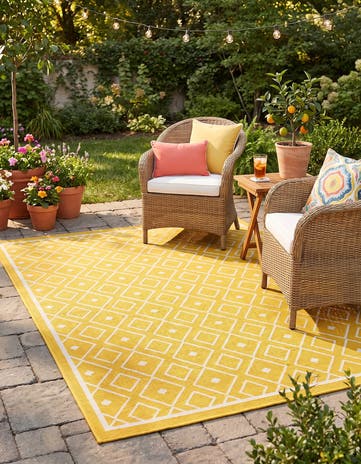4' x 6' Easy-Clean Trellis Indoor / Outdoor Rug