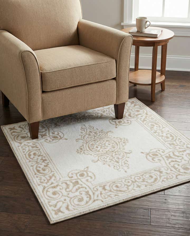 3' 3 x 3' 3 Hermitage Square Rug