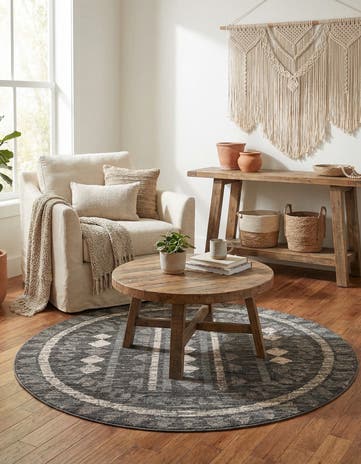 Blue Grand Tradition Round Rug