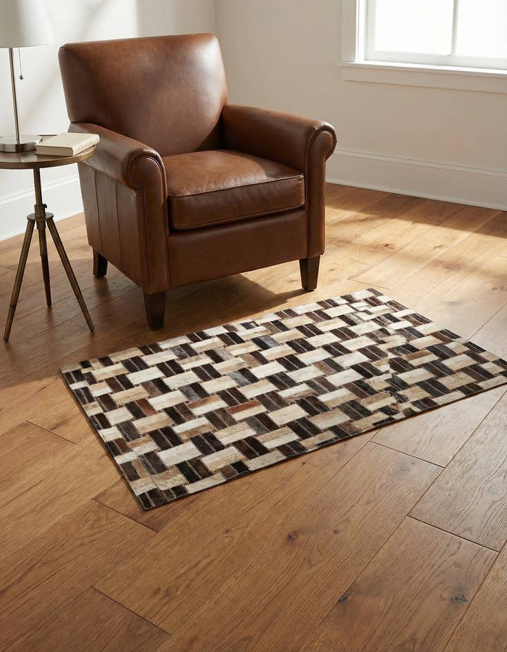 Detail image of 2' 11 x 4' 11 Cowhide - Patchwork Rug