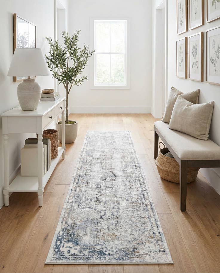 Detail image of 2' x 9' 10 Highbury Runner Rug