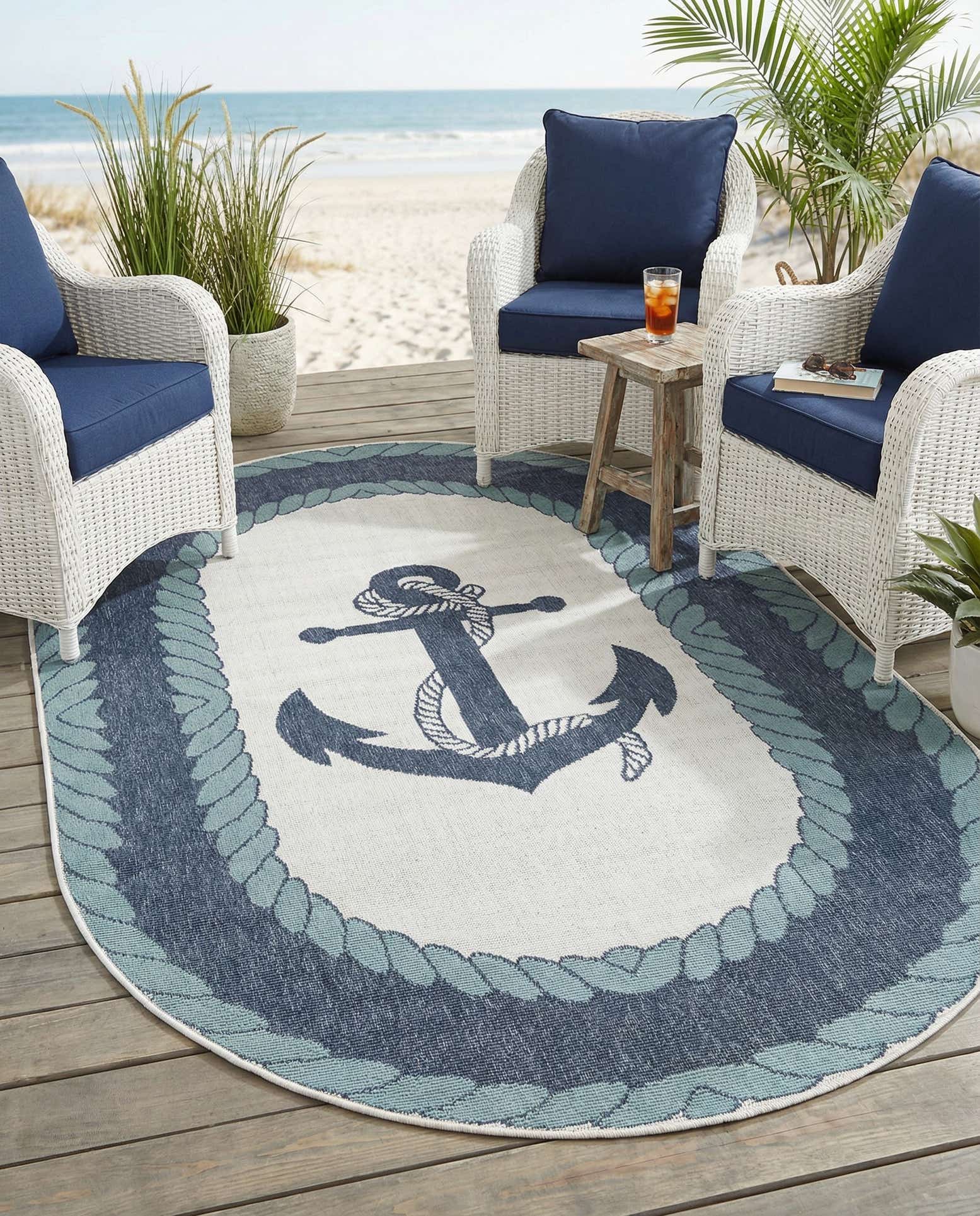 4' x 6' Easy-Clean Coastal Indoor / Outdoor Oval Rug