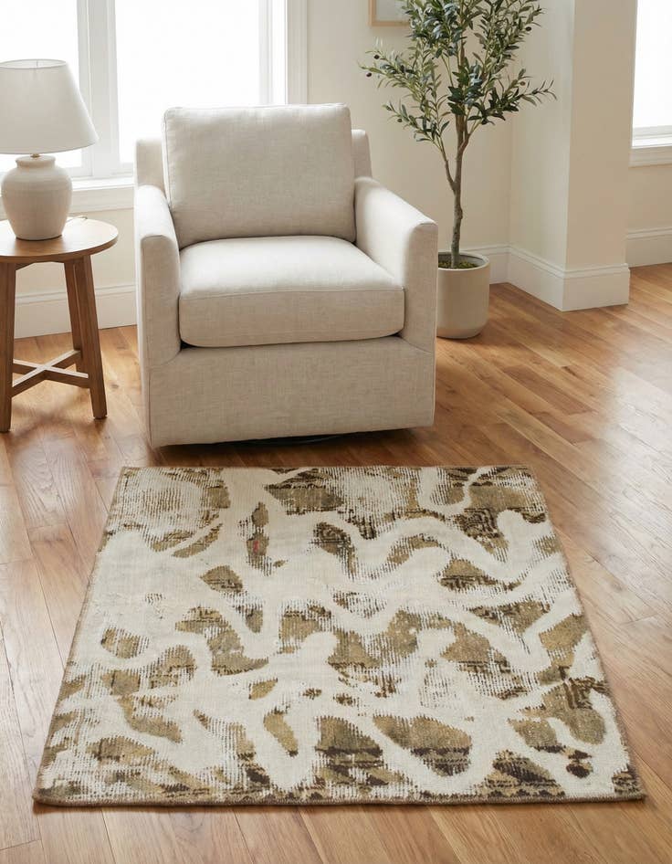 Detail image of 3' 4 x 3' 6 Hand Knotted Ultra Vintage Persian Wool Square Rug