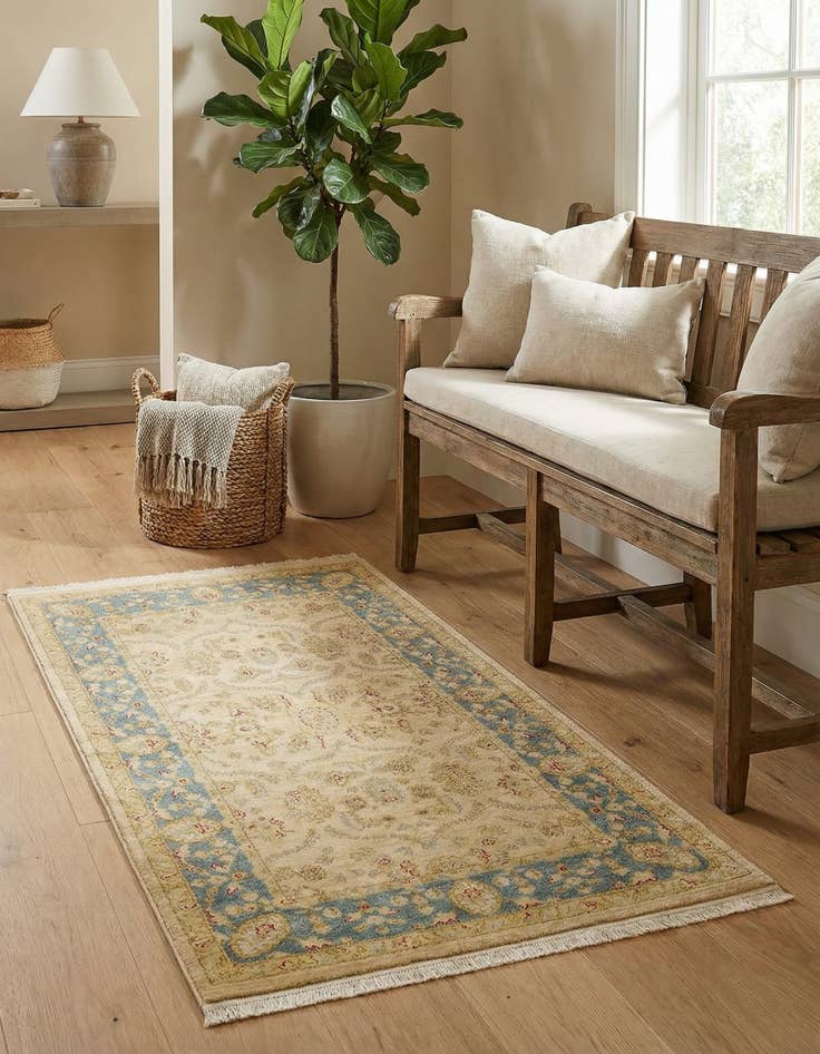 Detail image of 3' 3 x 5' 3 Kensington Rug