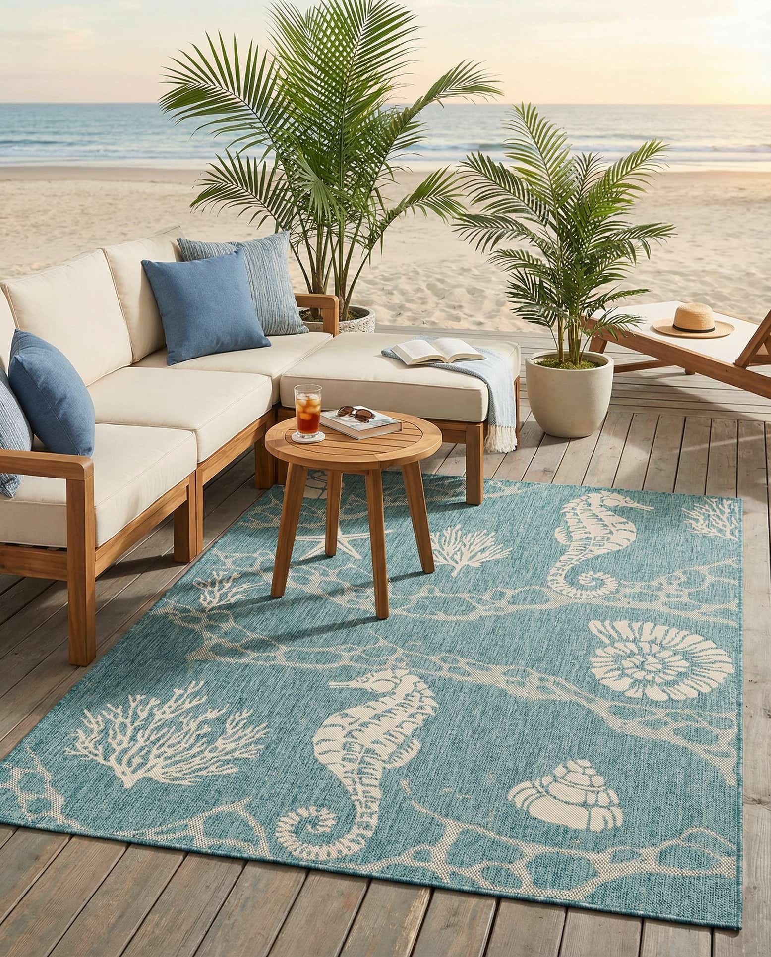 5' 3 x 7' Easy-Clean Coastal Indoor / Outdoor Rug