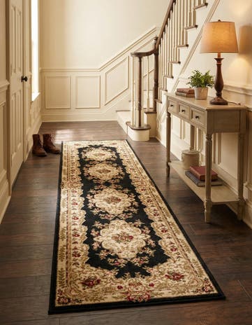 2' 7 x 10' Chateau Runner Rug