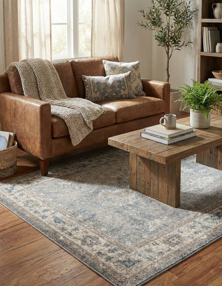 Detail image of 3' 3 x 5' 3 Viola Rug