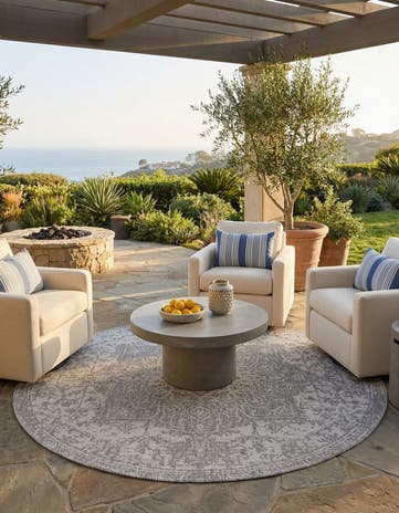 Gray Easy-Clean Jill Zarin Dubai Indoor / Outdoor Round Rug