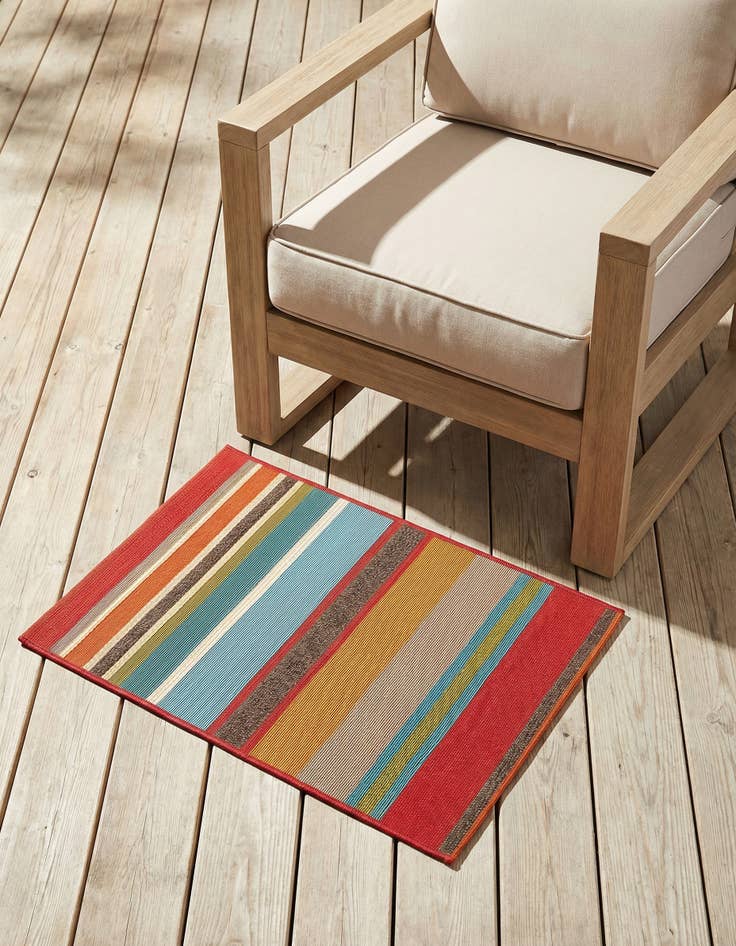 Detail image of 2' x 3' Washable Modern Indoor / Outdoor Rug