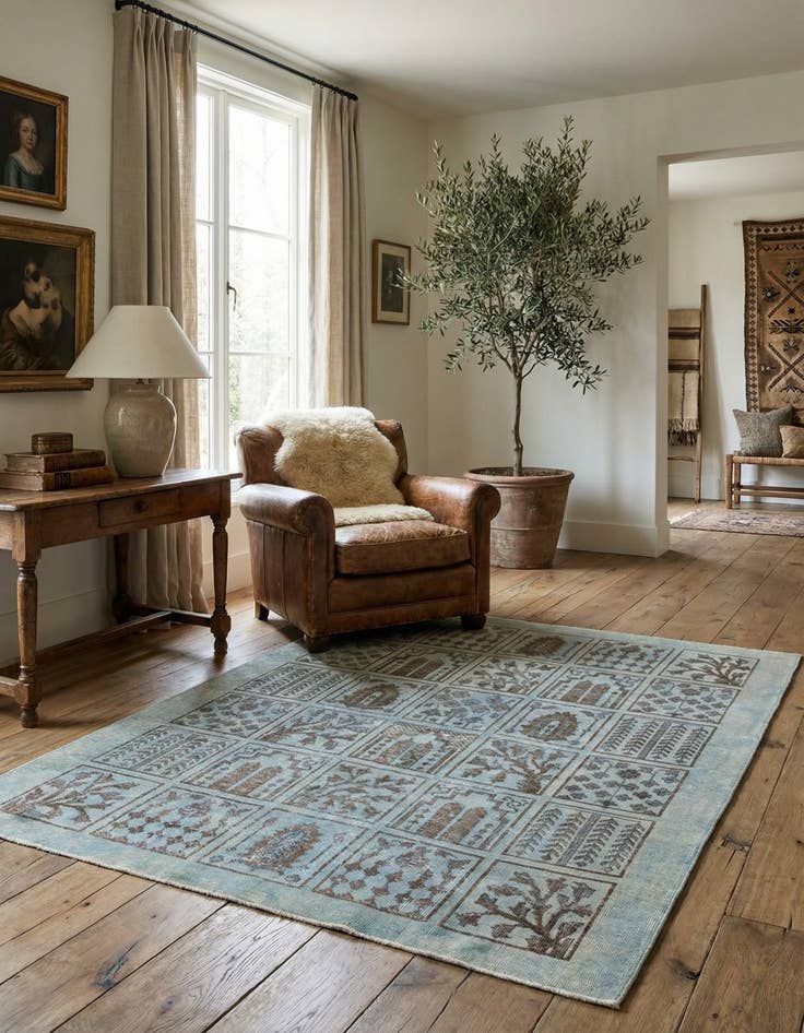 Detail image of 4' 6 x 5' 7 Hand Knotted Ultra Vintage Persian Wool Rug