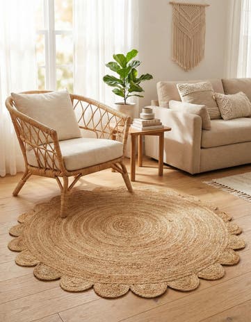 5' 1 x 5' 1 Hand Woven Scallop Braided Jute Round Rug