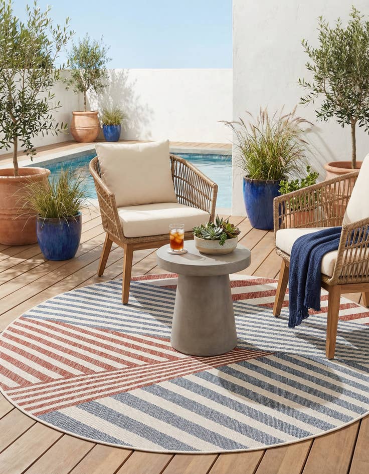 Detail image of 6' 7 x 6' 7 Washable Jill Zarin Indoor / Outdoor Round Rug