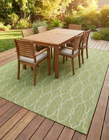 9' x 12' Easy-Clean Lattice Indoor / Outdoor Rug