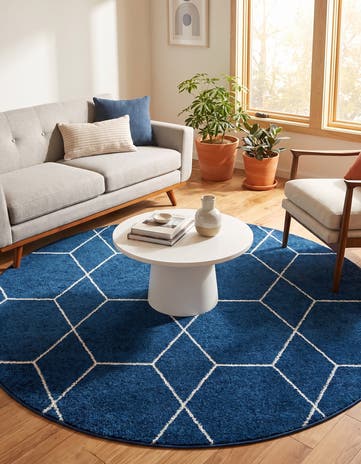 7' 10 x 7' 10 Lattice Frieze Round Rug