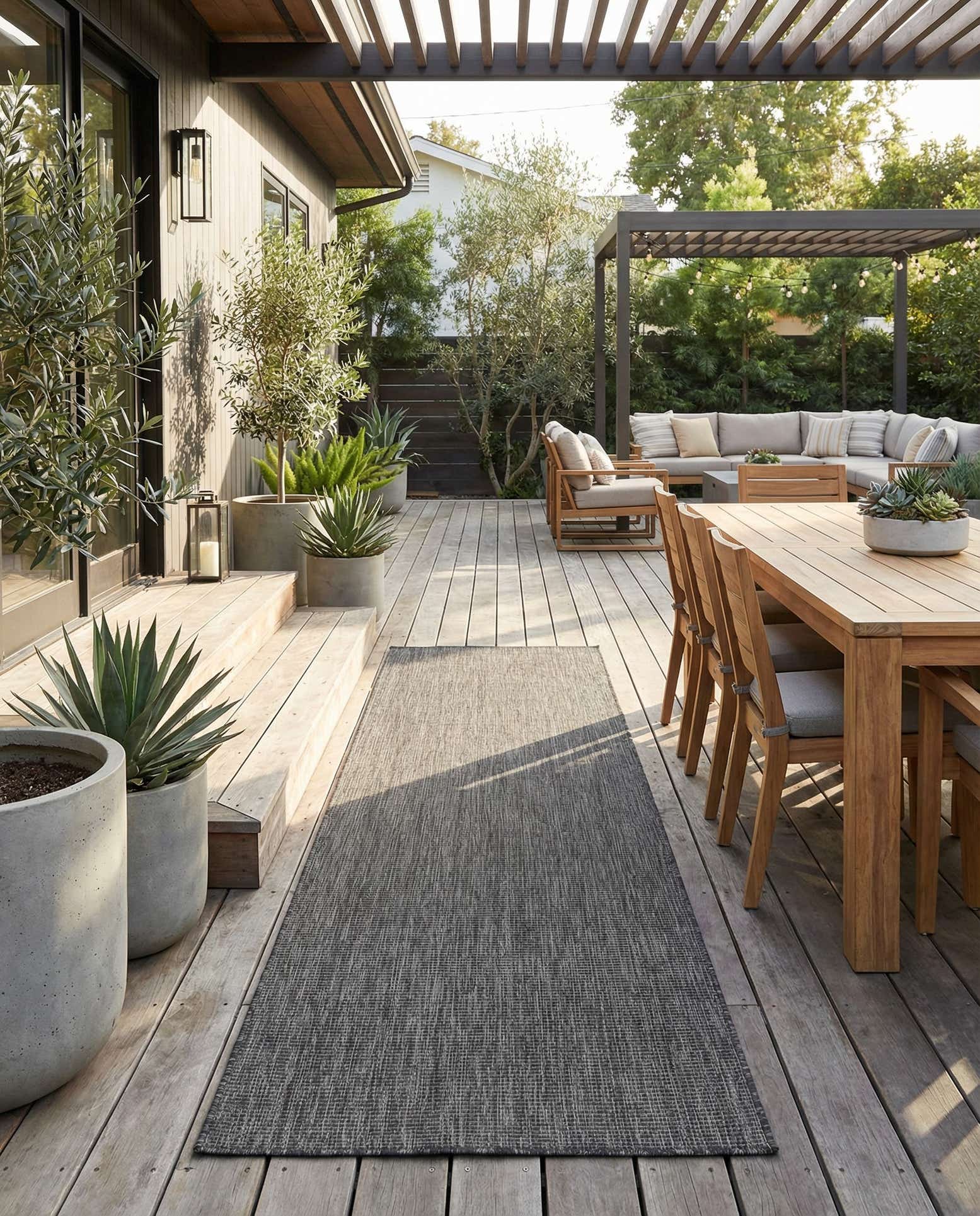 2' 7 x 10' Easy-Clean Solid Indoor / Outdoor Runner Rug